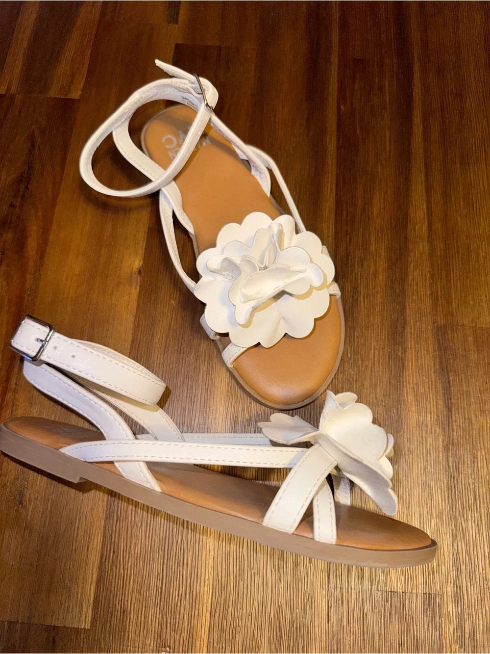 Madden NYC White Floral Ankle Strap Sandals Girls Size 1 - Big Kid - NWOT
